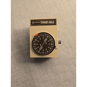 Vintage Intermatic Time-All 24 Hr Lamp Appliance Timer D111